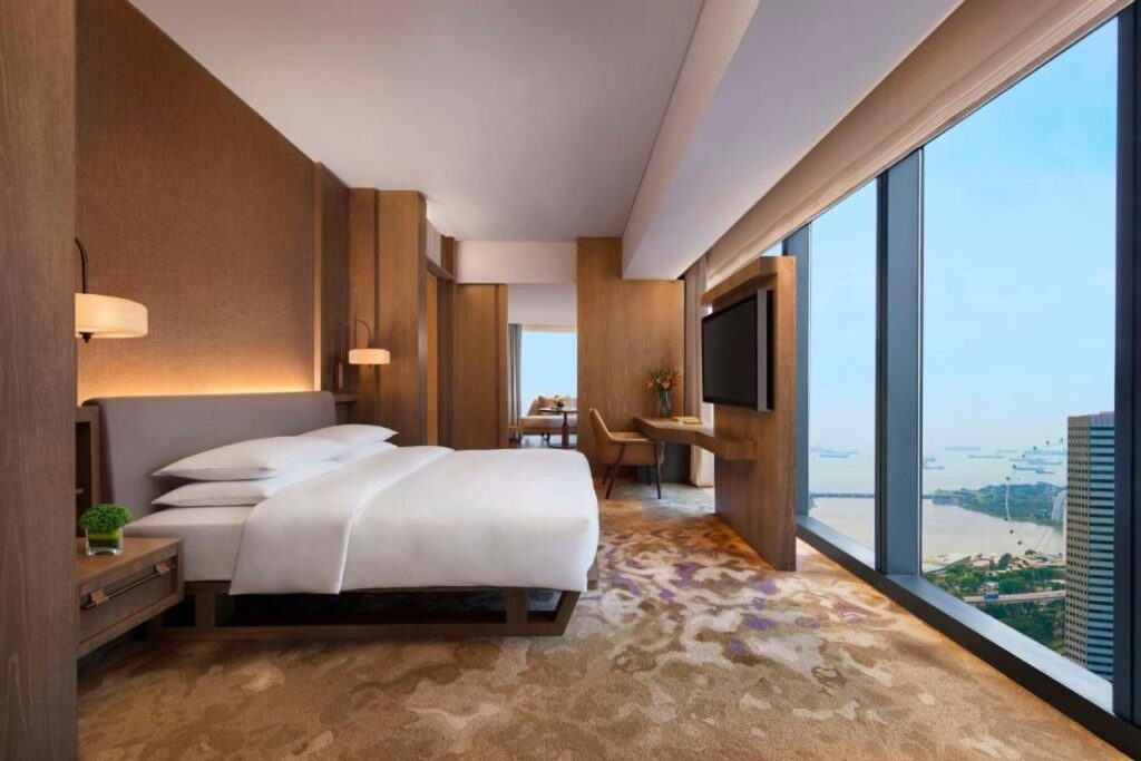 best luxury hotels in singapore