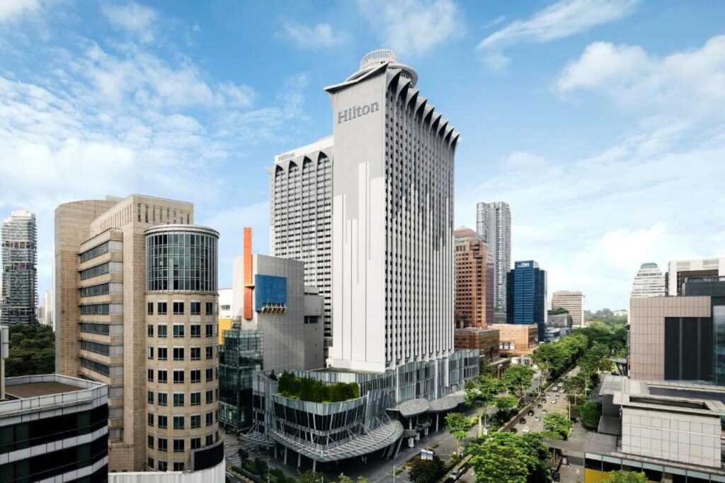 6 star hotel singapore